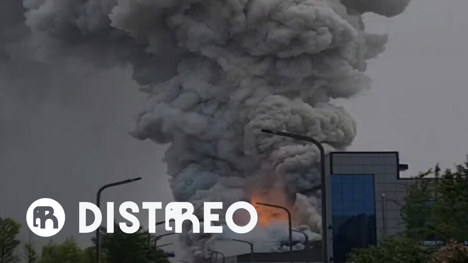 Incendiu Masiv la o Fabrică de Baterii cu Litiu din Coreea de Sud